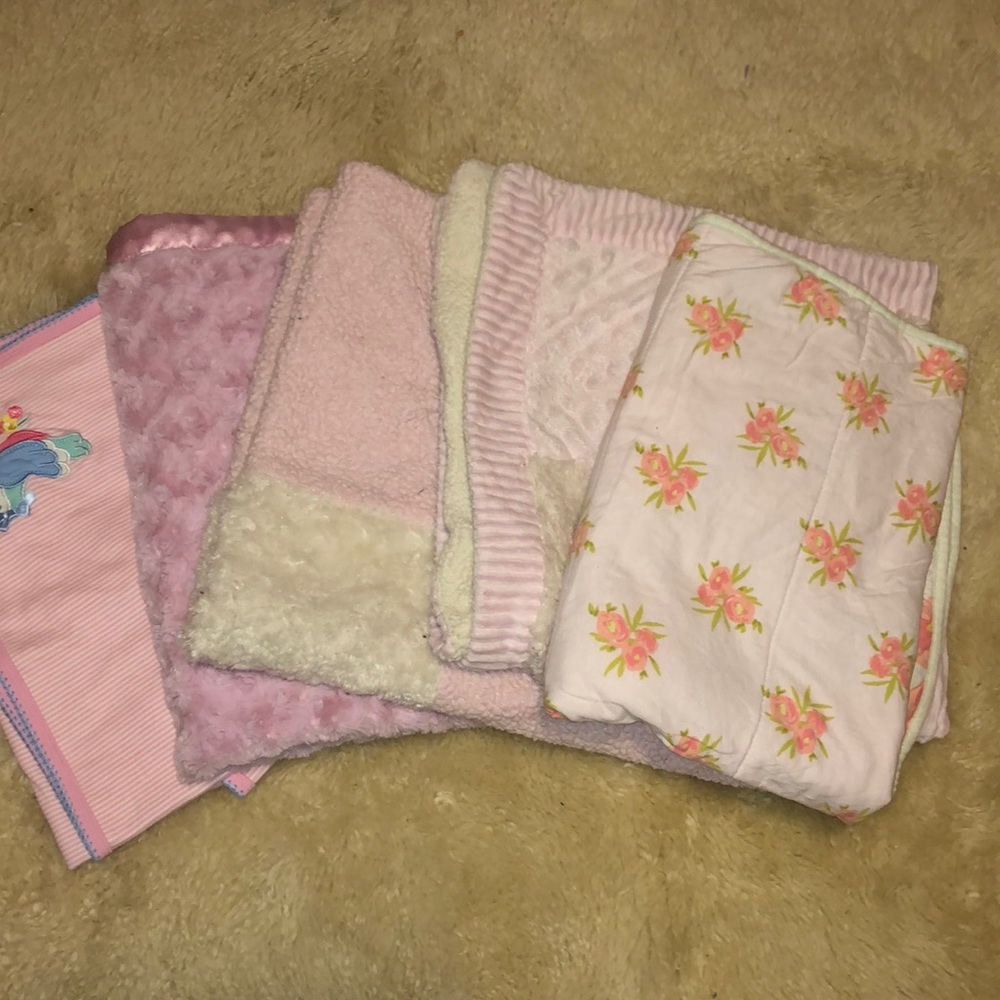 GIRLS BLANKET LOT 5 for $15